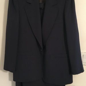 Evan Picone Tailored, 100% Wool Suit. Size 10. Charcoal Blue